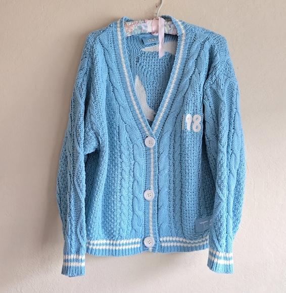 Taylor Swift Baby Blue Cable Knit Seagull 1989 Cardigan Size Xs/sm - Picture 1 of 11